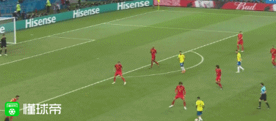 点球大战第五轮,皮克福扑出了巴卡主罚的点球.