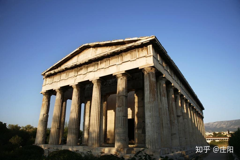 雅典卫城,是希腊最杰出的古建筑群,是综合性的公共建筑,为宗教政治的