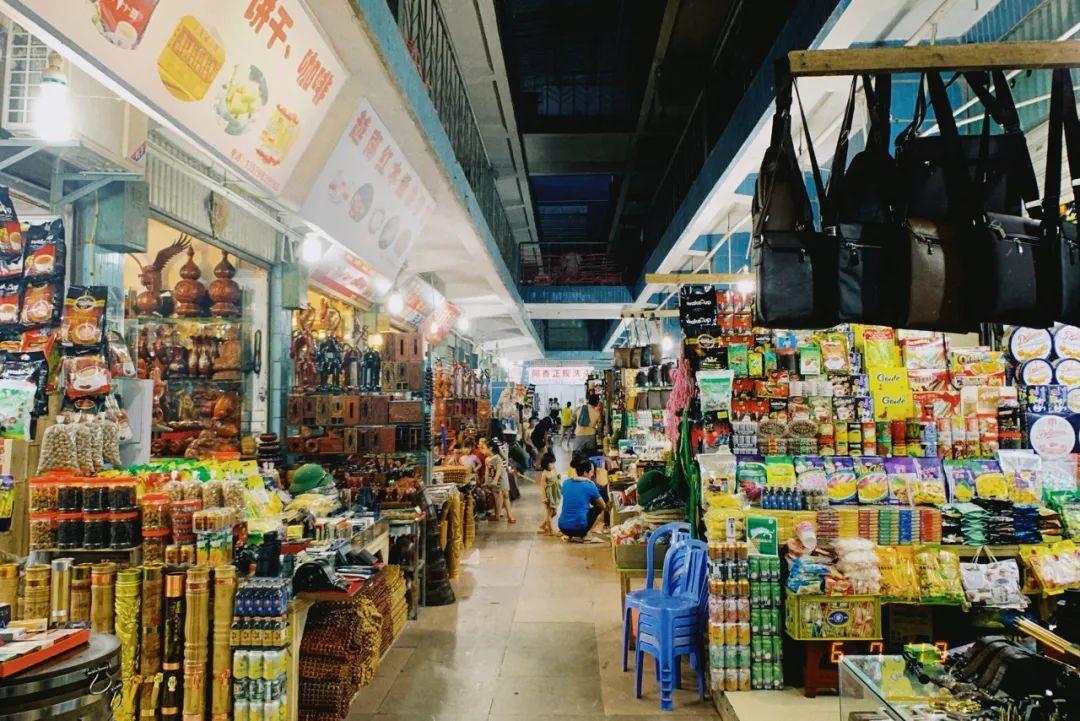 从小众狂欢走向大众视野揭秘临期食品店的生意经