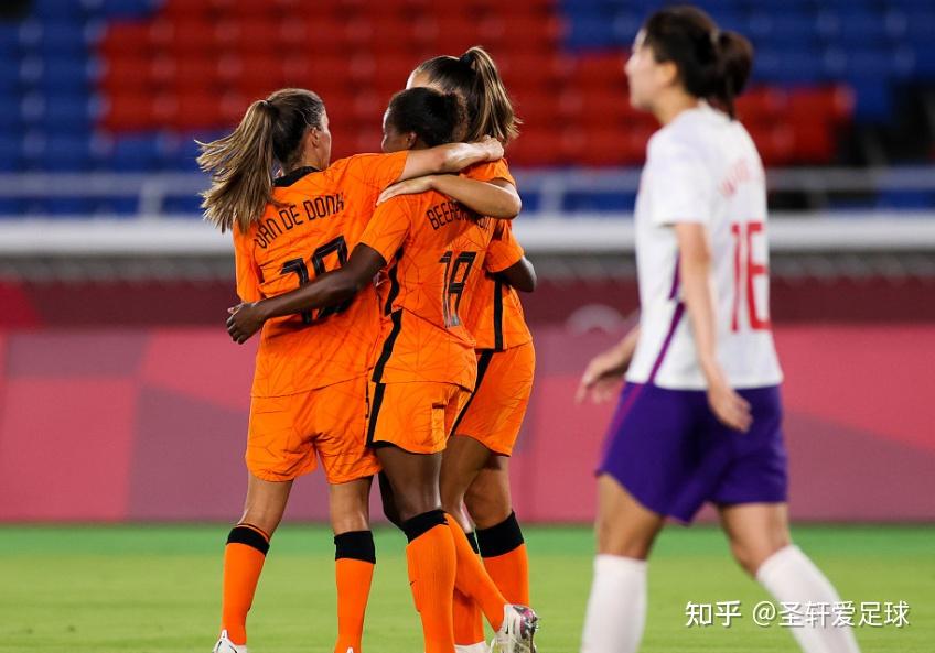 此前的东京奥运会上,中国女足3战丢了17球小组排名垫底无缘出线.