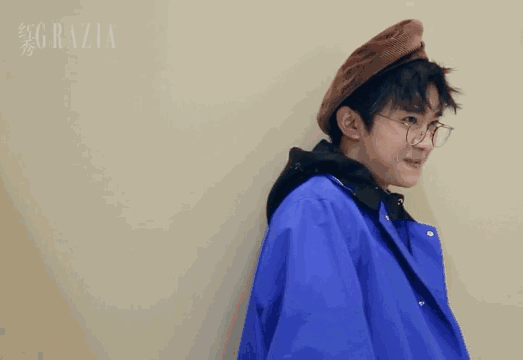 易烊千玺的笑容如此可爱,你却只会用smile?