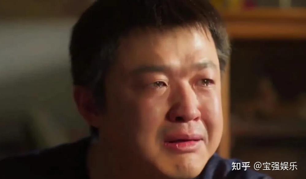 包贝尔在《东北恋歌》中饰演的角色叫于铁,在影片中是一个对生活充满