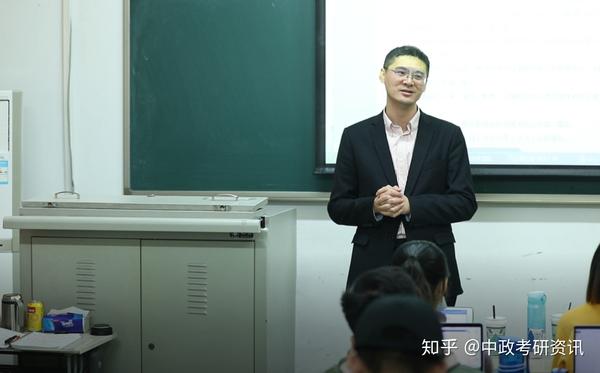 中国政法大学罗翔教授获"2020年度法治人物"称号