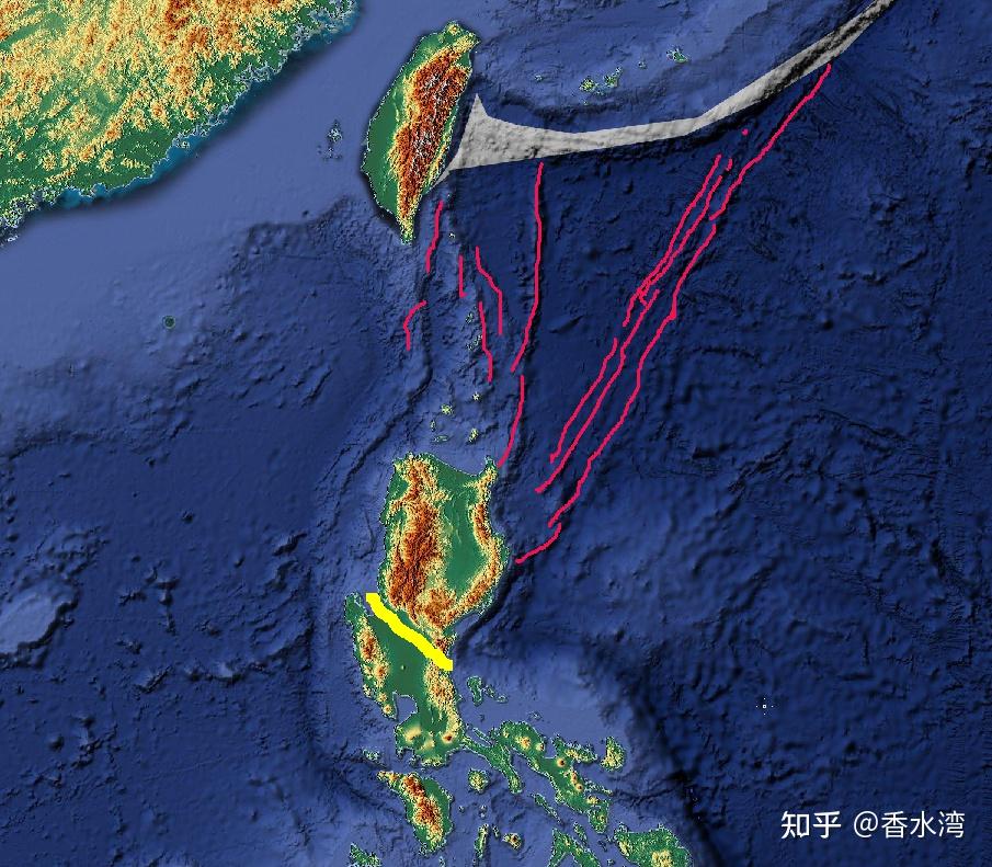 关注吕宋岛北部地形发现,其内部的山脉地形呈u字形,再结合北部纹路