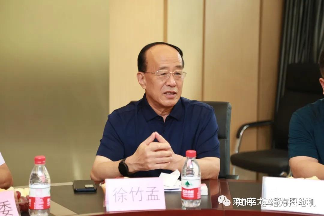 山东结力总经理徐竹孟介绍公司基本情况并致辞参加项目签约仪式的各位