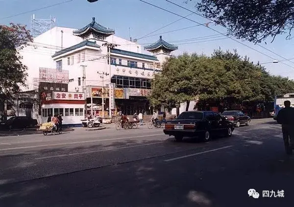 横街的小肠陈美术馆骡马市大街菜市口百货商场廊坊二条小肠陈晋阳饭庄