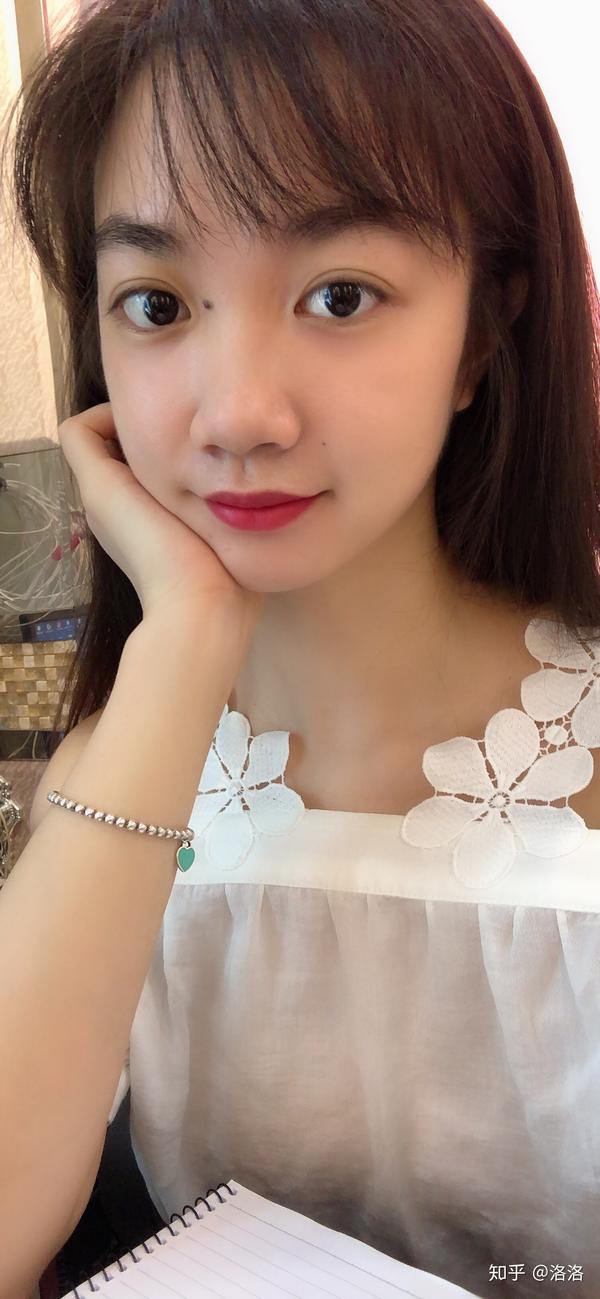 你见过塌鼻子的美女吗?