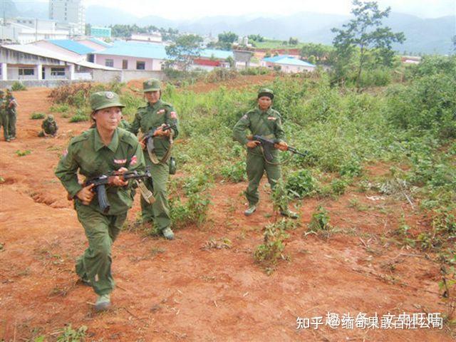 今日缅甸果敢往日国门汉字已被更换现使用缅文已成主流