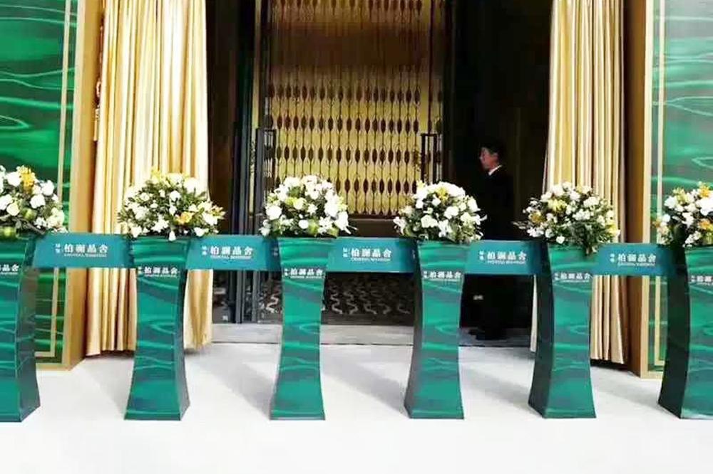 成都剪彩仪式启动鲜花柱小蛮腰剪彩立柱开业剪彩柱