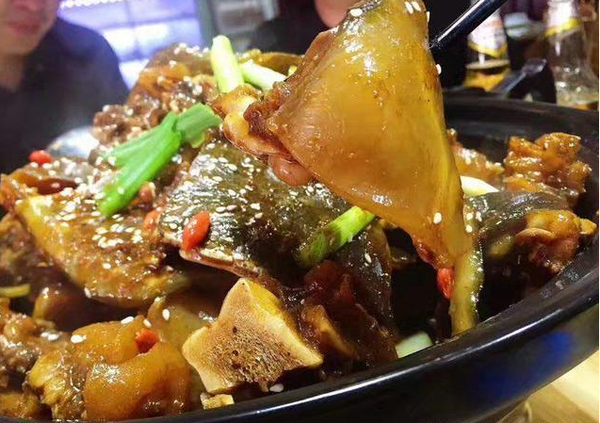 舌尖上的武汉寻味御厨不外传的独家秘制美食甲鱼捞饭