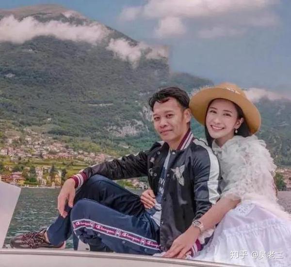 最近,蔡欣颖宣布与一位比自己小8岁的律师男友交往,而且貌似还在去年