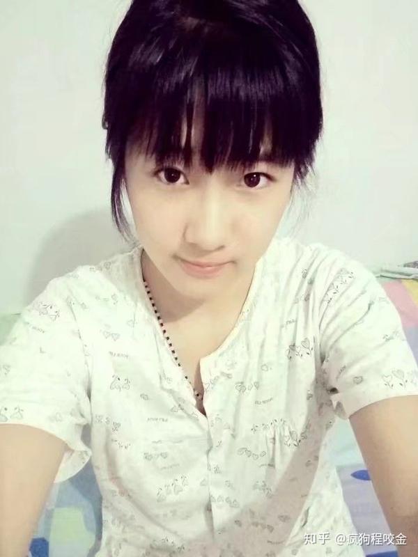 有个漂亮女朋友是什么体验?