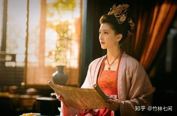" 大家闺秀曹氏,当了皇后却不得宠,那她只好一心搞事业,做一个好皇后