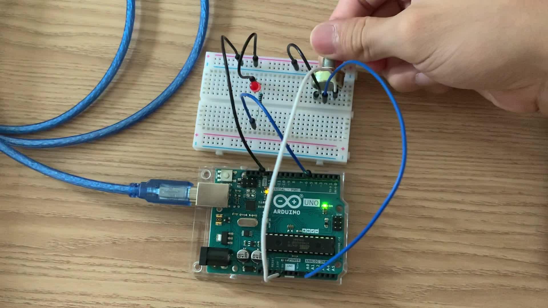 arduino - 按键控制led灯