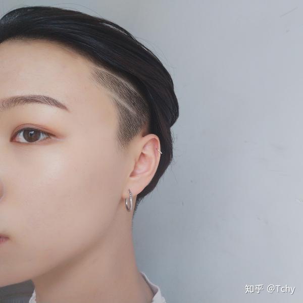 女生有一头短发是种怎样的体验?