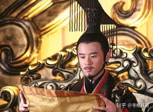 刘玄也出自舂陵侯系,与刘秀是族兄弟.刘玄与刘秀同