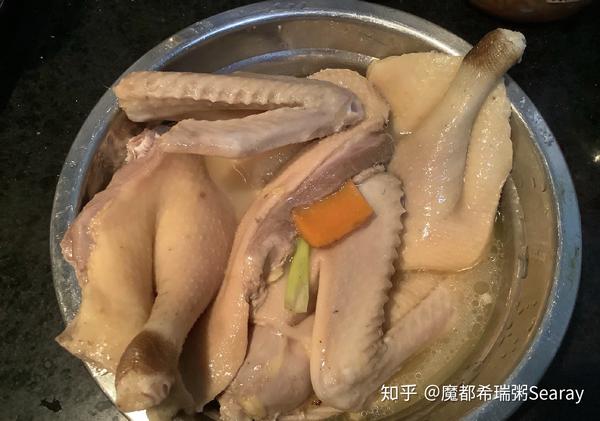 美食秀谈: 配料表:豆渣,亚麻籽粉,黑嘴鸭(半年以上),竹盐(盐),葱姜