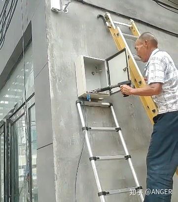 吊顶神器射钉钢钉枪全自动消音一体炮钉抢圣帝欧木工专用打钉工具