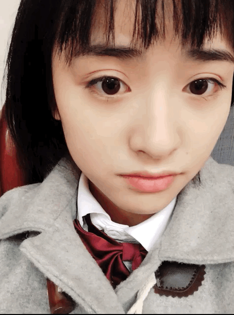 的时候觉得她好可爱 好清纯 再加上当时她的那几组写真 真的很漂亮 心