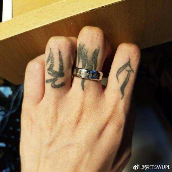 男生怎样看待自己的女朋友(配偶)有纹身?