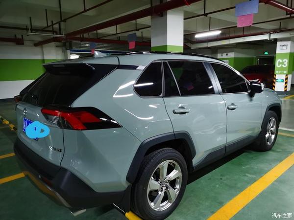 给大家分享一下rav4荣放卡其风尚提车用车经历