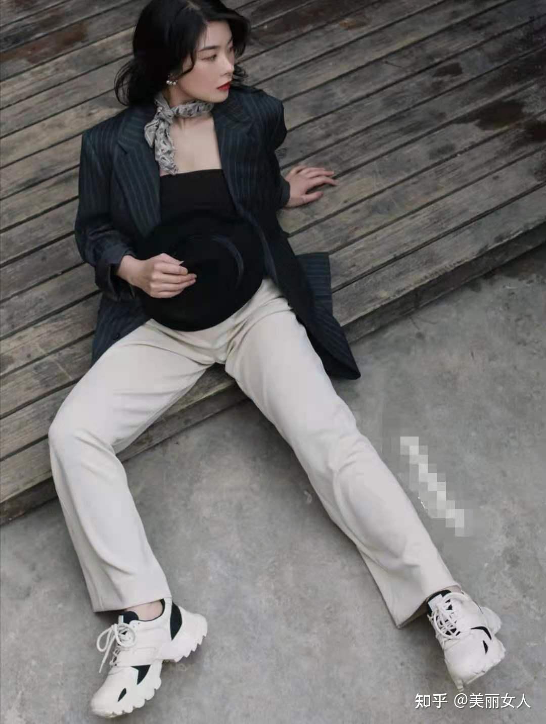老爹鞋搭配什么裤子好看