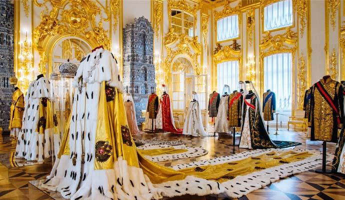想要了解俄国皇室有多奢华就去圣彼得堡冬宫夏宫和叶卡捷琳娜宫看看