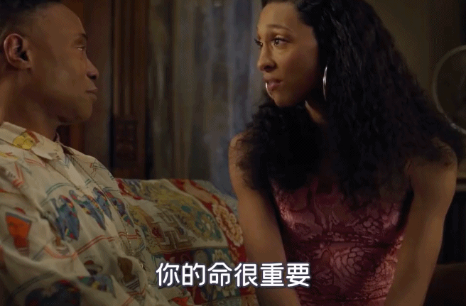 新版《灰姑娘》的仙女教母居然是个男人,他穿女装走红毯,艳压无数女星