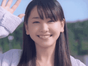 新垣结衣标准笑的尖嘴角