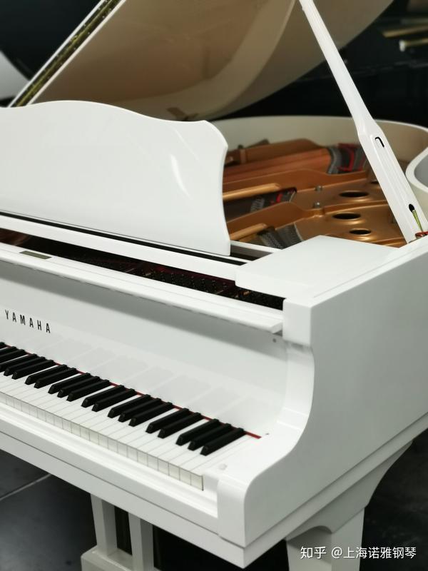 雅马哈原装白色c3l三角钢琴