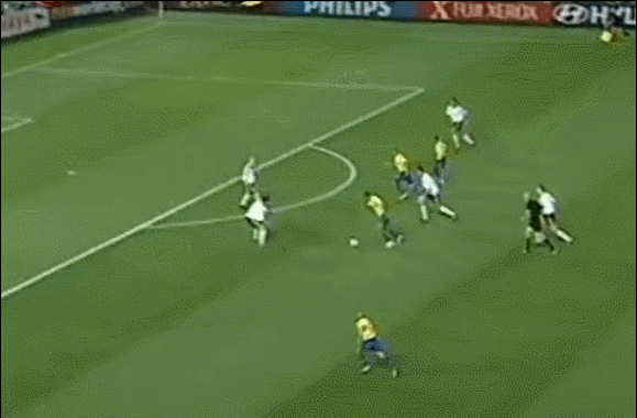 如何评价里瓦尔多这名球员?