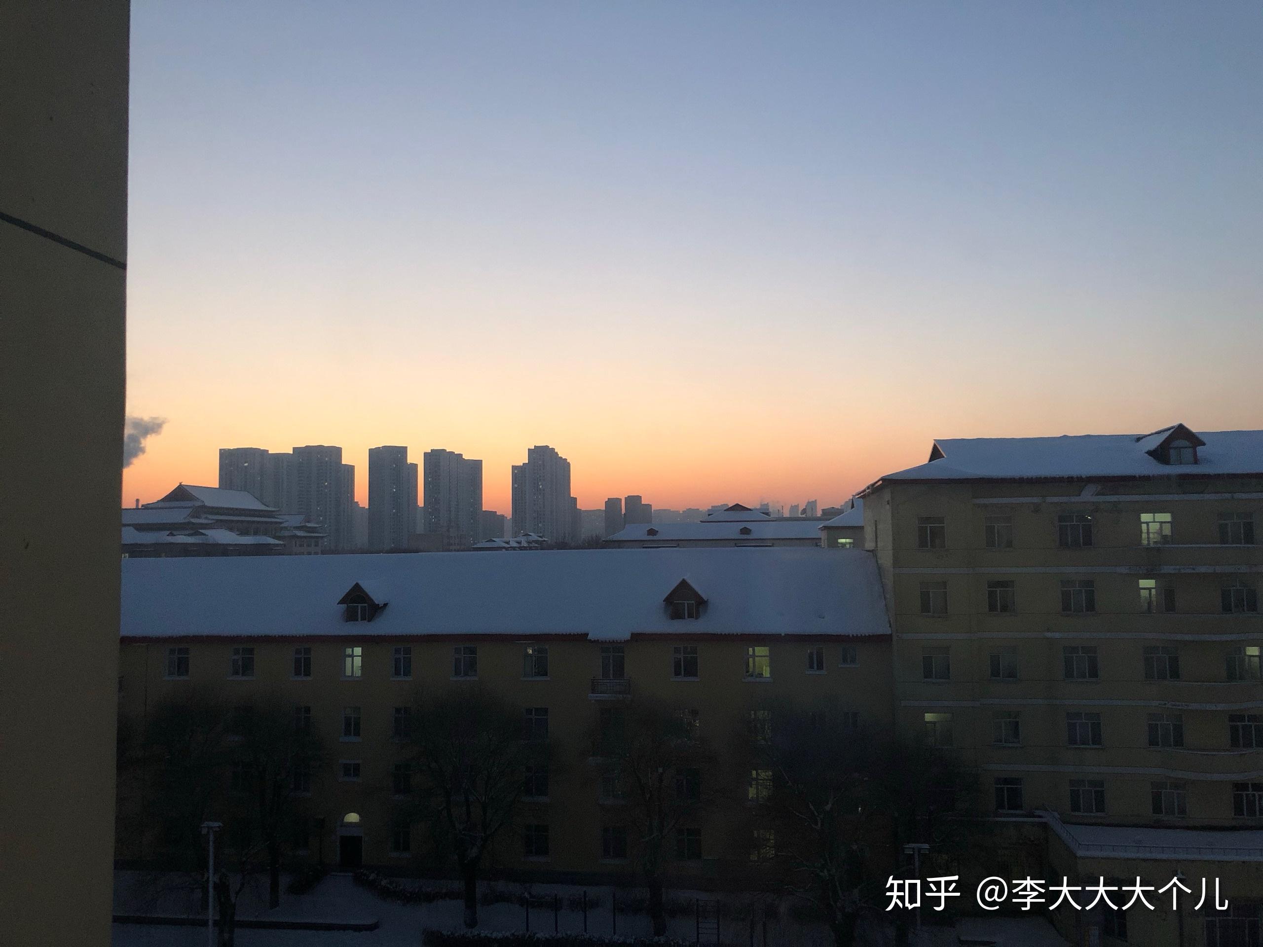 谁能发点哈医大宿舍内景以及楼道教室等照片或视频 我想看看哈医大