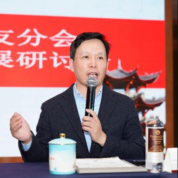 西南医科大学成都重庆校友会会长汪俊林陈传文郎酒庄园