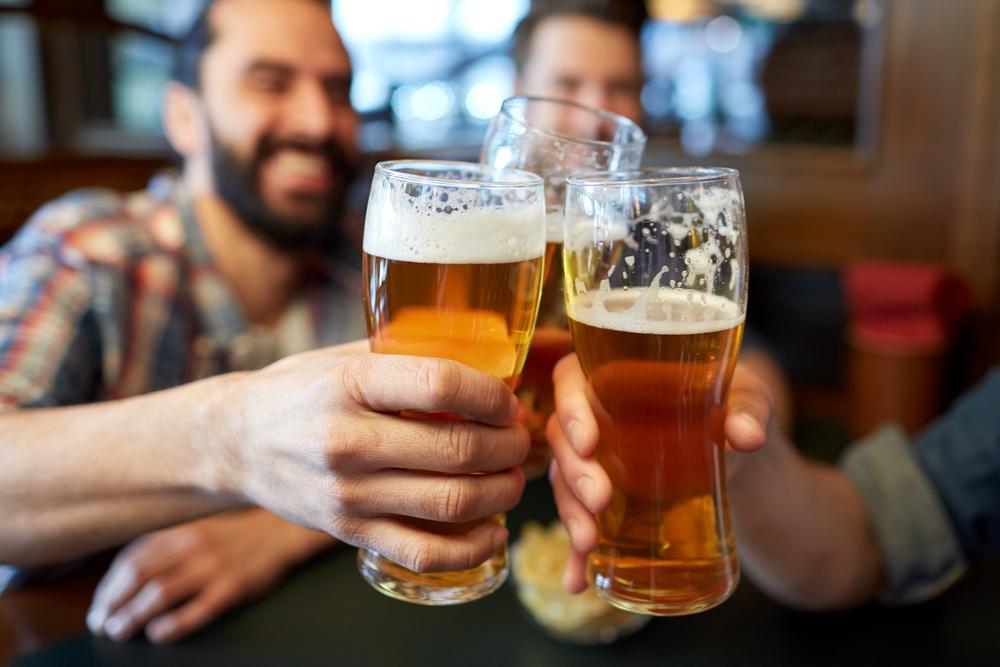 长期喝酒的人突然戒酒一个月,是好是坏?300多万英国人