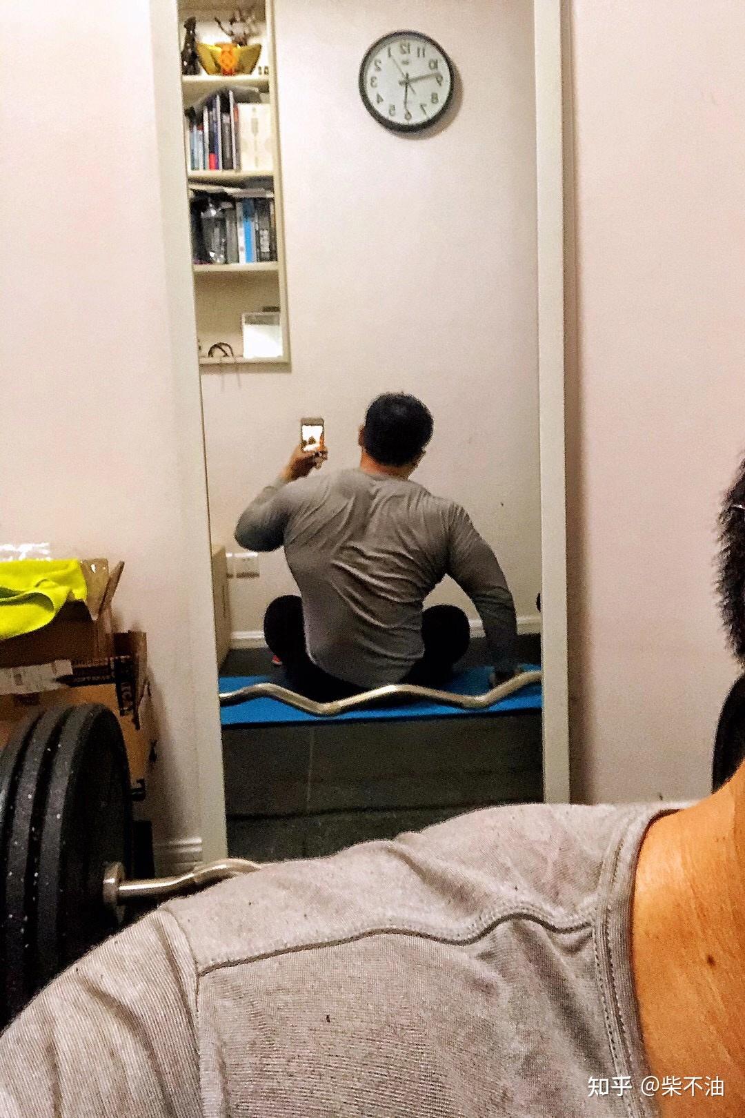 健身小白想练成帅soserious的身材有没有必要买专业史密斯机