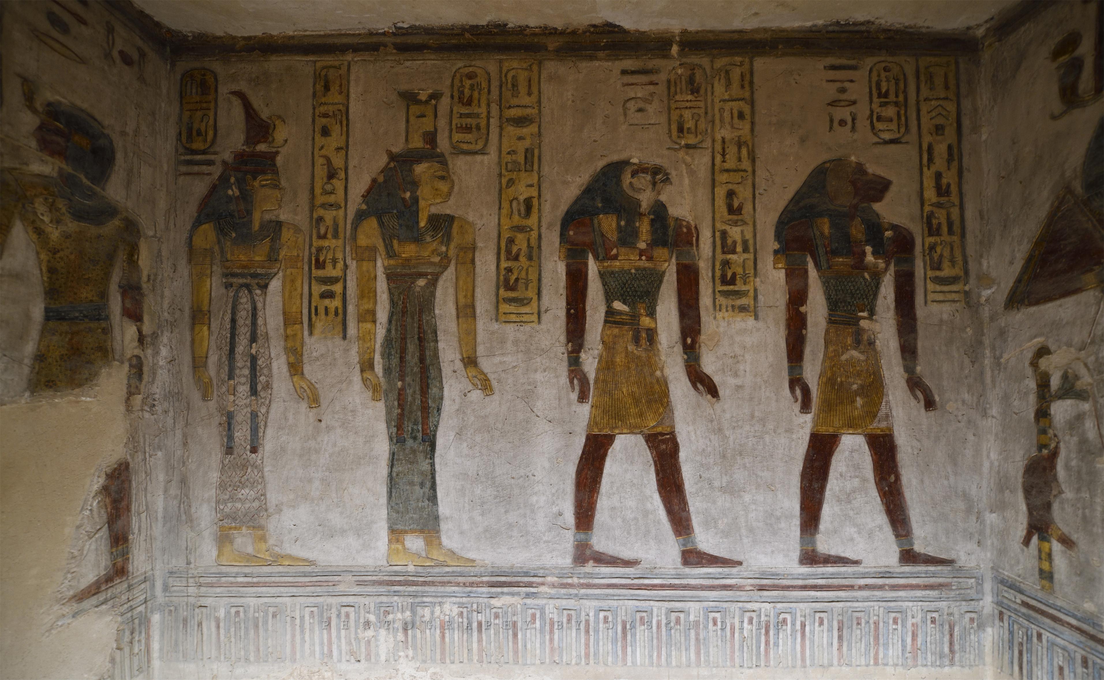 埃及帝王谷法老墓拉美西斯三世四世壁画天空女神昼夜轮回幽冥之旅300
