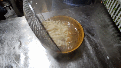 咥上一碗山西正宗刀削面让你幸福一整天