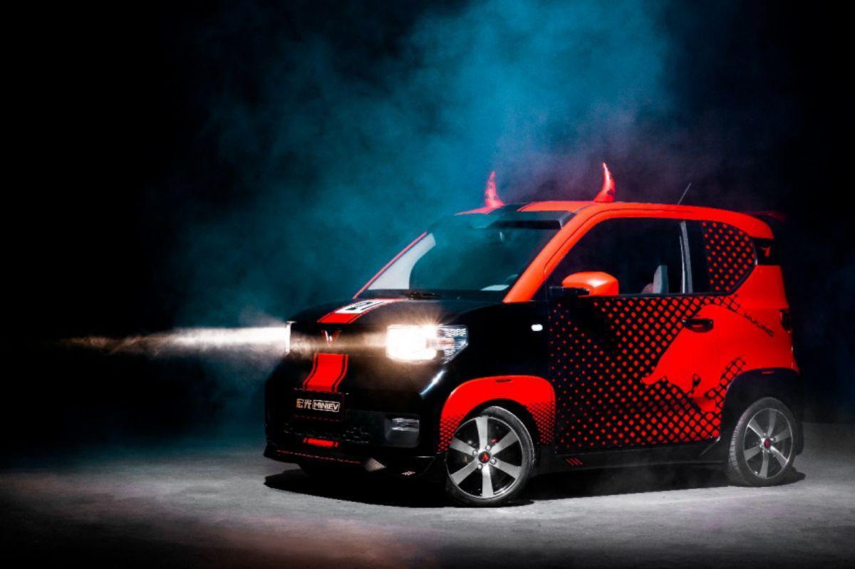 五菱最牛座驾宏光miniev牛年纪念款亮相