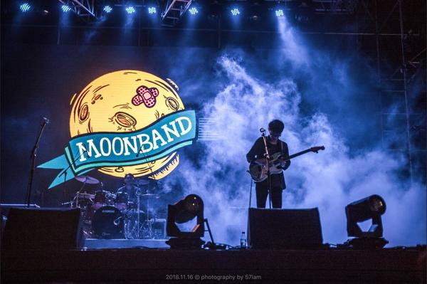 这个出了月饼周边的乐队邀你进入鸡煲大队群对话闷饼moonband