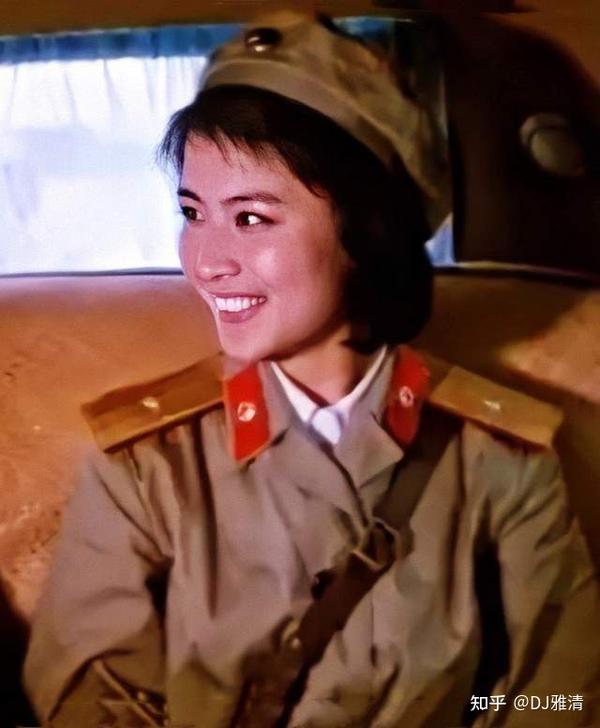 老照片46位80年代明星军装照龚雪葛优刘晓庆李秀明迟志强傅艺伟