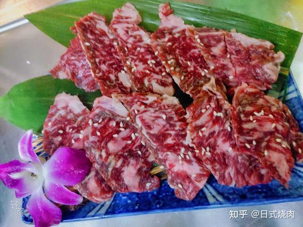 左右成年牛出肉3kg_5kg,) 取自腹部和胸部之间的肉 拌上特制烤肉酱汁
