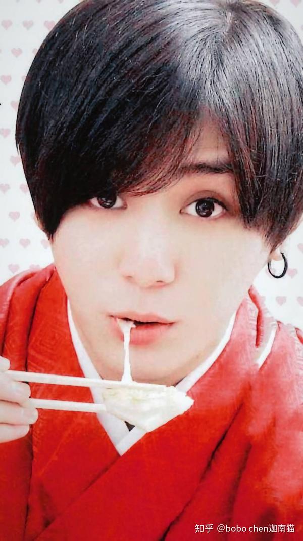 同是可爱系男生为什么山田凉介就让人感觉很舒服鹿晗的长相很多人都