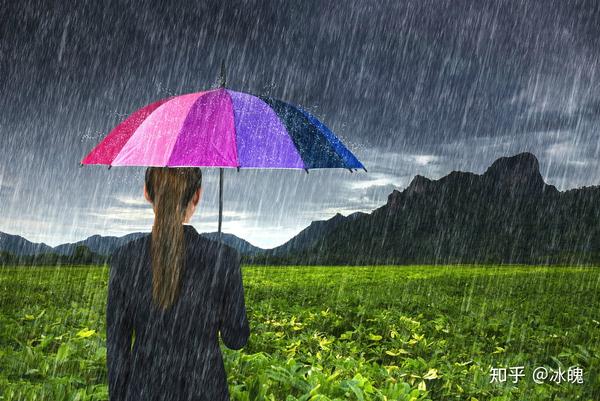 夏天雨季连绵,河里过大水,处处是惊险