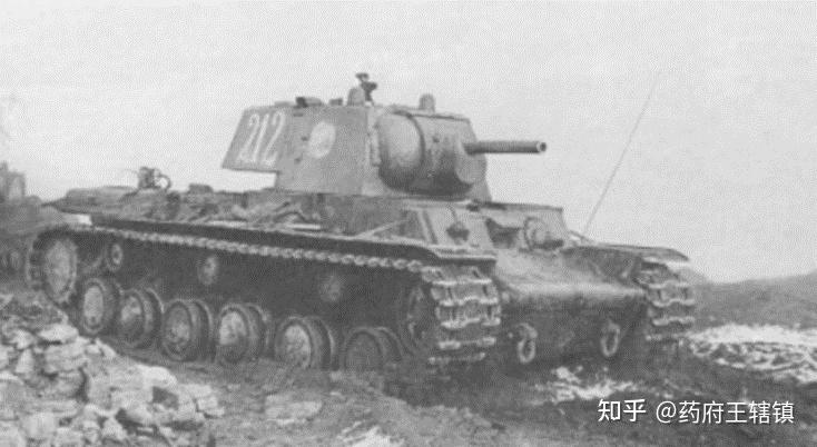 接下来看看纸上谈兵系列 kv实验坦克kv-3/kv-220车体/底盘 90毫米