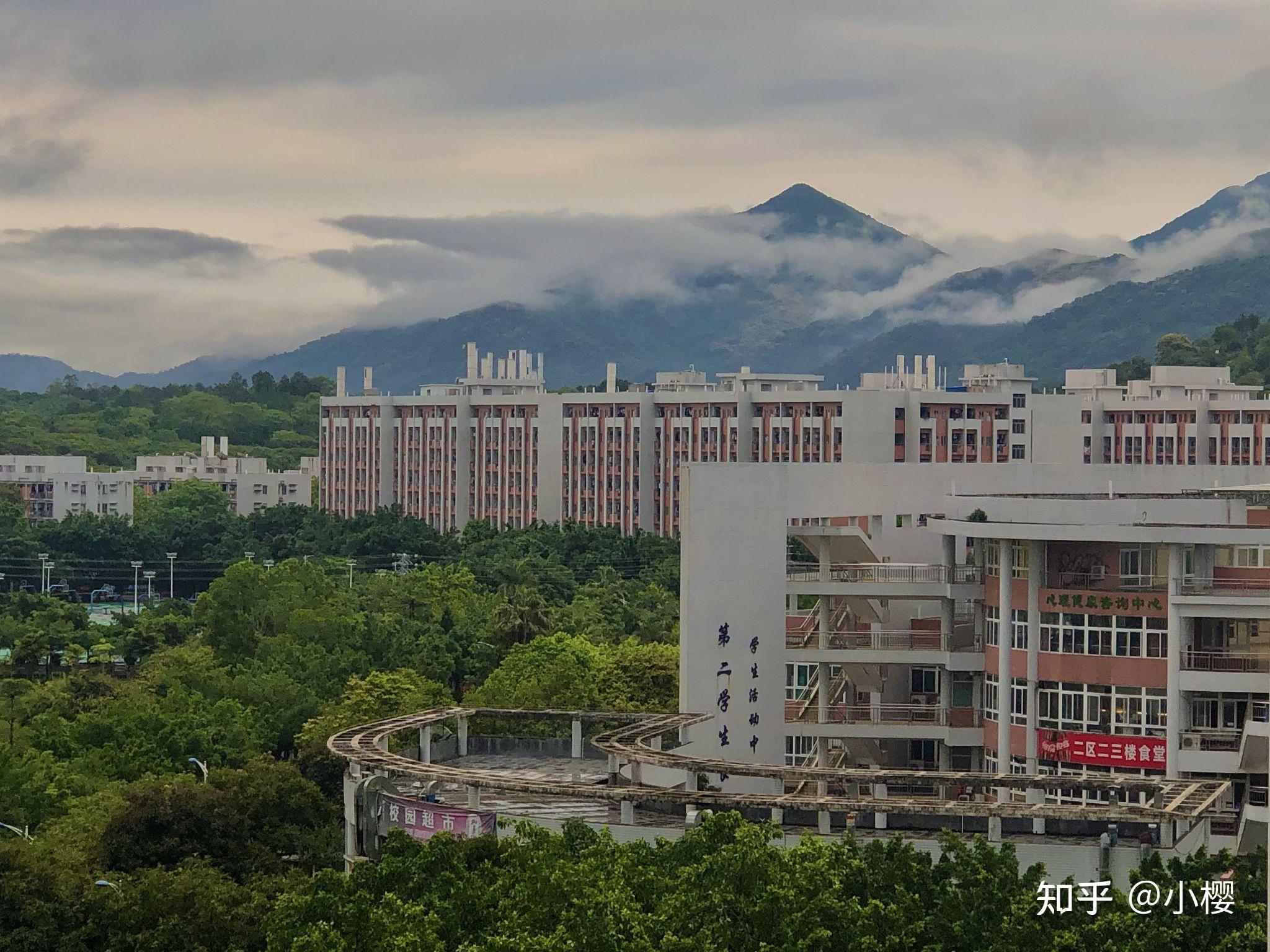 广州城建职业学院的学费是多少每个月生活费多少钱够花