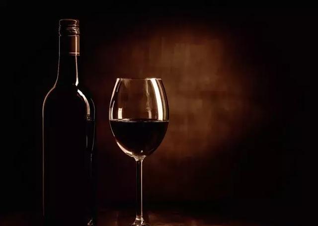 懂得这些红酒知识,再说你会品红酒!