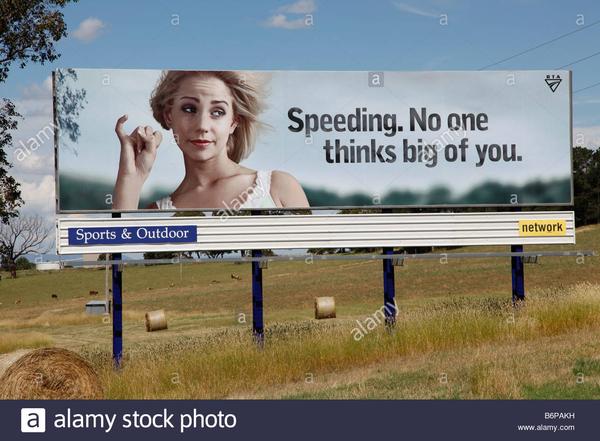 主题叫"  speeding. no one thinks big of you"