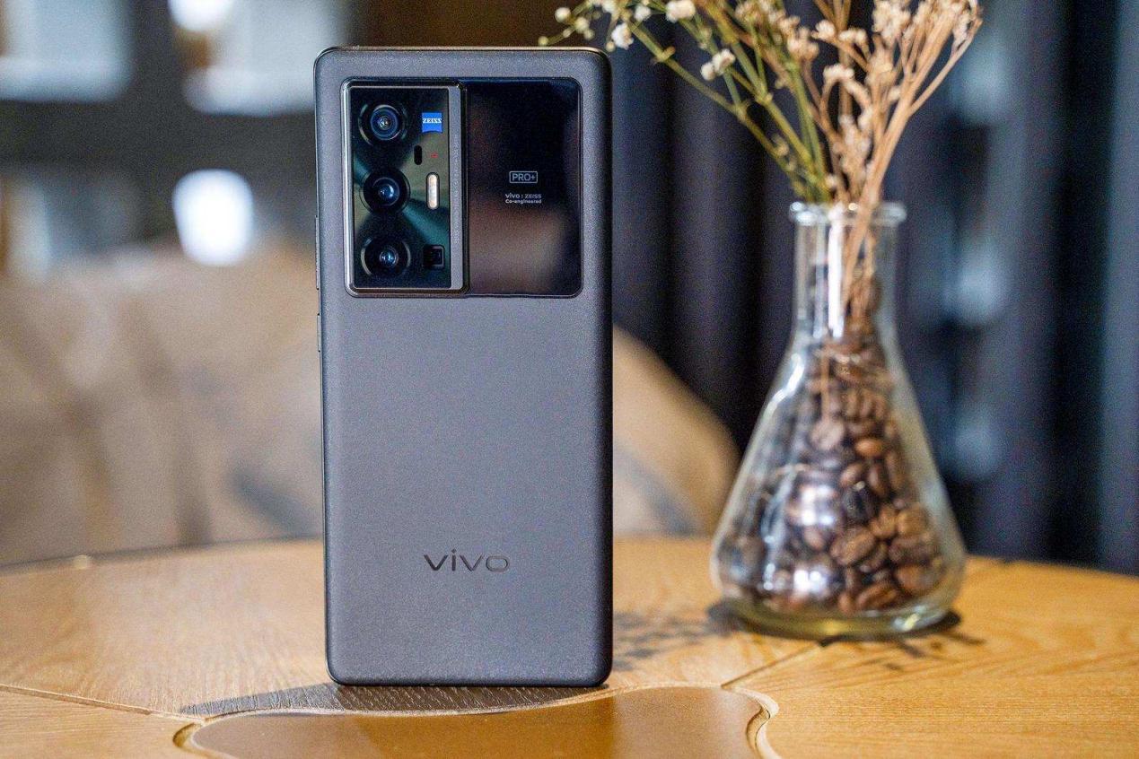 iphone13和vivox70pro谁才是真正的影像机皇