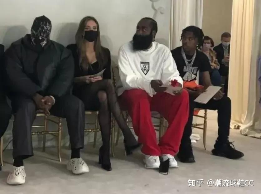 说唱圈的"悍匪"kanye,丝袜套头第一人!