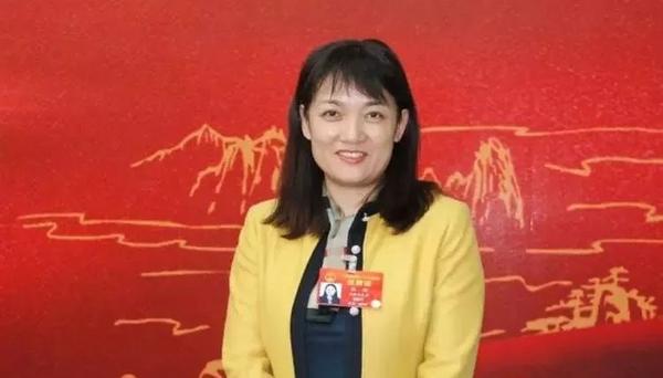 全国人大代表,安徽兽药饲料监察所副所长张莉.